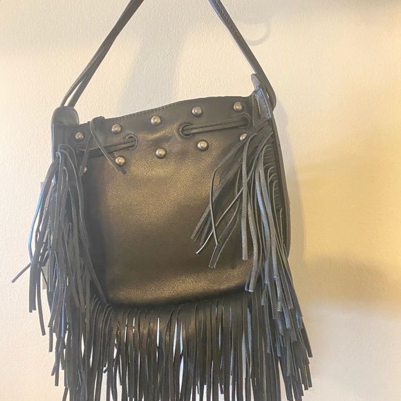 Leather fringed bucket bag - Picture 17 of 17